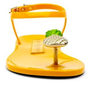 NWT Katy Perry Geli Sandals with Metalic Pineapple